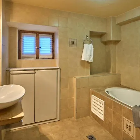 Апартаменты Thalassoxyla Thalassa *